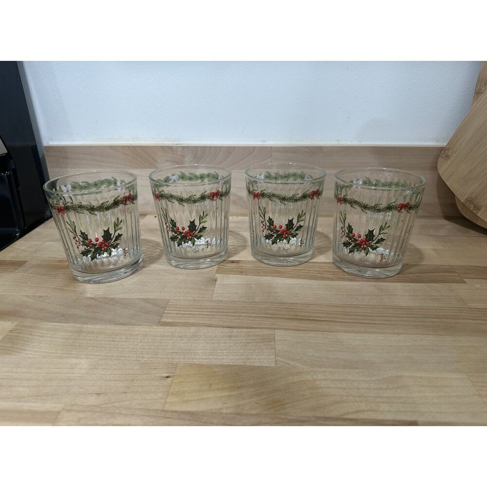 RAKLE Christmas Holly Glass Tumblers Set of 4 Ribbed Holiday Glassware